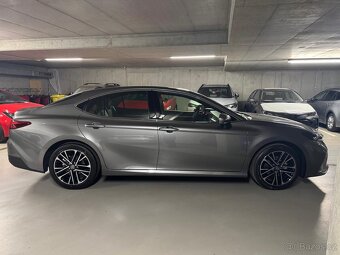 Toyota Camry Hybrid 2025 - 5