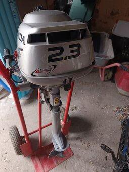 Člun s motorem Honda - 5