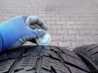 265/65/17 zimní pneu nokian - 5