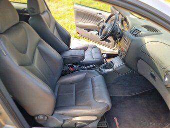 Alfa Romeo GT 2.0. JTS - 5