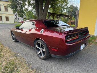 Dodge Challenger RT 5.7 Hemi 2018 - 5