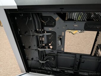 Fractal design torrent PC skříň - 5