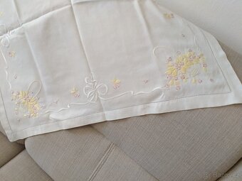 UBRUSY A PROSTÍRANI - 5