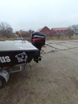 Rybářská loď motor Mercury 50 koní - 5