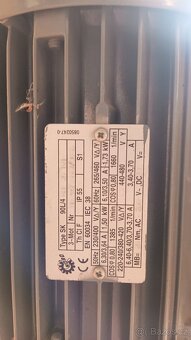 Elektromotor 1,5kW 400V s převodovkou - 5