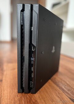 Playstation 4 Pro 1TB (CUH-7216B) černá - 5
