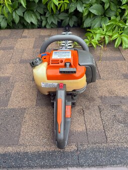 Plotostřih Husqvarna 325HD75 – profi stroj v super stavu - 5