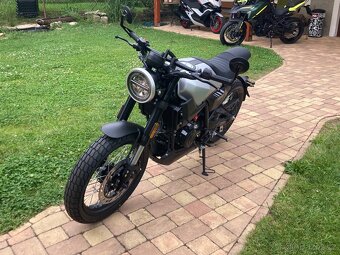 Brixton crossfire 125 LC ABS - 5
