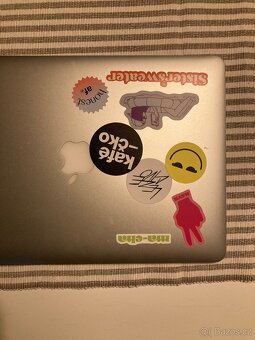 Macbook Air 13, r. 2017 - 5
