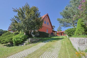 Nádherná vila v srdci Doks – ubytování, bydlení i podnikání - 5