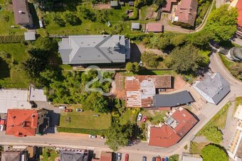 Prodej domu po rekonstrukci se dvěma bytovými jednotkami a z - 5