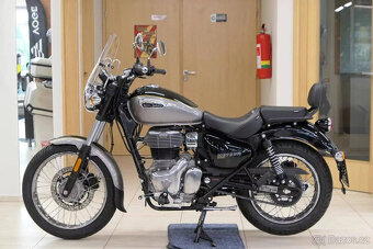 Royal Enfield Meteor 350 Aurora Black - 5