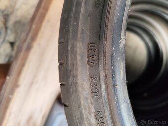 Pneu Dunlop 225/40 R18 - 5
