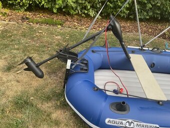 Prodám nafukovací člun Aqua Marina Classic s motorem a bater - 5
