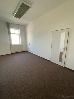 Byt 2+1 45 m po rekonstrukci - nezařízený - jen kuch. linka - 5