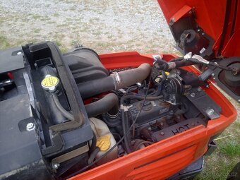 Kubota sekací traktor - 5