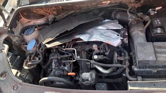 VOLKSWAGEN TOURAN 2,0 TDI 103 KW - 5