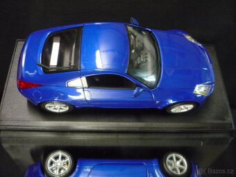 Nissan 350 Z Maisto 1/18 - 5