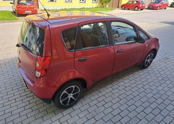 Mitsubishi Colt 1,1 Inform benzín manuál 55 kw - 5