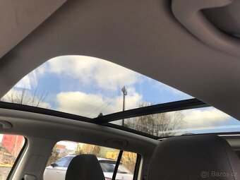 VW Touran 2.0 TDI 2011 - 5