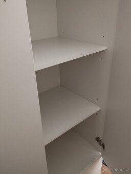 Šatní skříň - 5