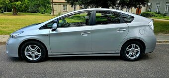 Toyota Prius 1.8 hybrid pohon přestavba invalida naviják ZTP - 5