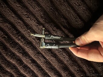 Ibanez RG421EX + kabel Fender 2m – připravená na jízdu - 5