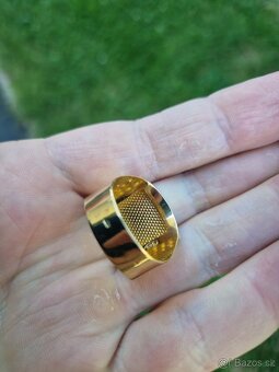 Zlatý prsten - kůň s podkovou 6,88g - (68) - 5