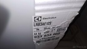 Nová vestavěnou chladničku Electrolux LRB3AE12S - 5