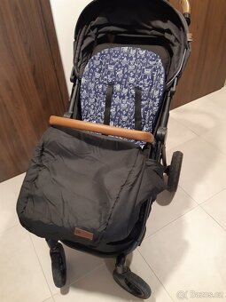 Sportovní kočárek Petite&Mars Move II AIR - 5