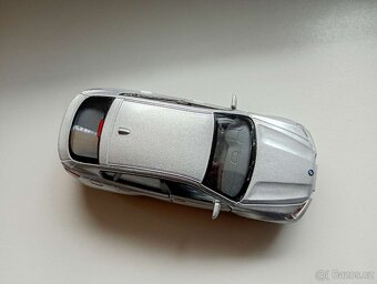 BMW X6 (Kinsmart) - 5