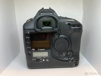 Canon EOS 1D - 5