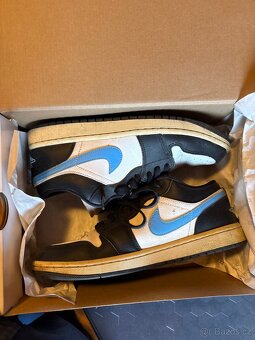 Prodej bot AIR Jordan 1 Low - 5