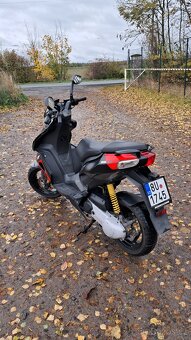 Aprilia SR 50 R 2018 - 5