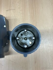 Nástěnná zásuvka s vidlicí - 5