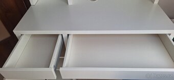 IKEA DĚTSKÝ PSACÍ STŮL MICKE + ŽIDLE IKEA. - 5