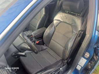 Audi A4 kombi 2,0tdi S-line - 5