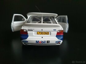Ford Escort rs cosworth 1:18 rally noční verze UT - 5