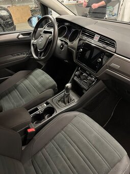 VW TOURAN III 1.5TSI 110KW DSG HIGHLINE ACC LED KESSY 7MÍST - 5