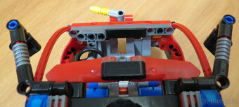 LEGO 42068 Letištní záchranné vozidlo - 5