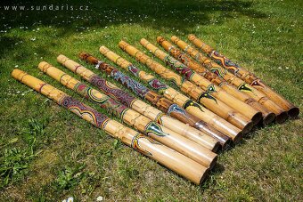 Didgeridoo bambus 120 cm – ručně vyřezávané, barevné zdobení - 5