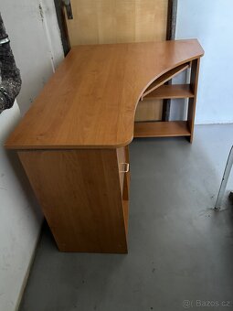 Rohový psací stůl - 5