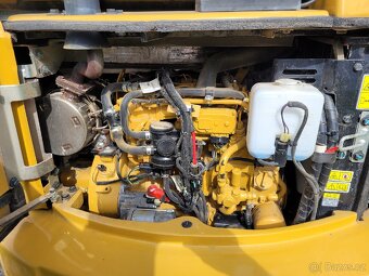 Prodám minibagr CAT 304E2 CR powertilt - 5