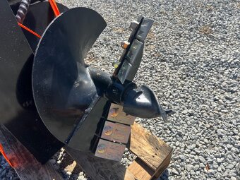 půdní vrták noví na smykovy nakladač - 5