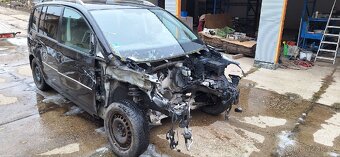 Vw Touran 2009 na dily. 1.6 benzin. - 5