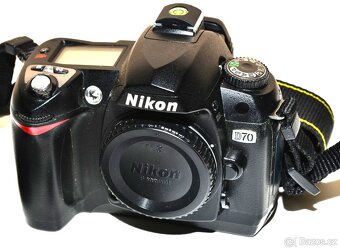 Nikon D70 + příslušenství - 5