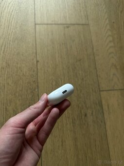 Apple AirPods 4 - 5