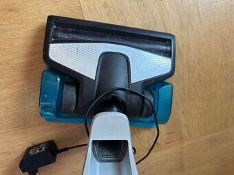 Tyčový vysavač Philips PowerPro Aqua FC6408/01 - 5