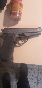 Pistole - 5