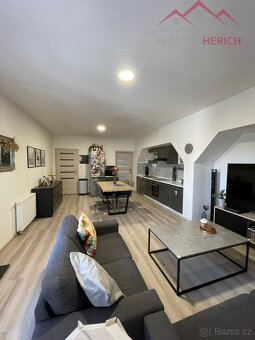 Exkluzivní nabídka podkrovního bytu 3+kk (72 m2) Ruská, Chom - 5